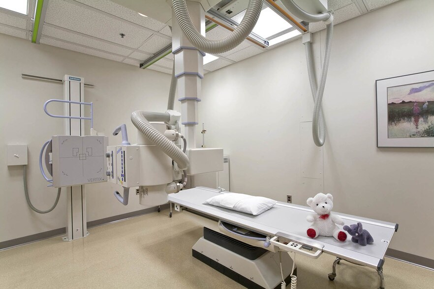 More Photos Of 6900 Orchard Lake Rd, West Bloomfield Medical For Lease