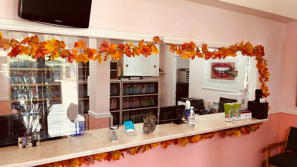 More Photos Of 139-145 N Prairie Ave, Inglewood Office For Sale