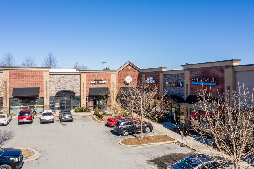 More Photos Of 200-208 Indian Lake Blvd, Hendersonville General Retail For Lease