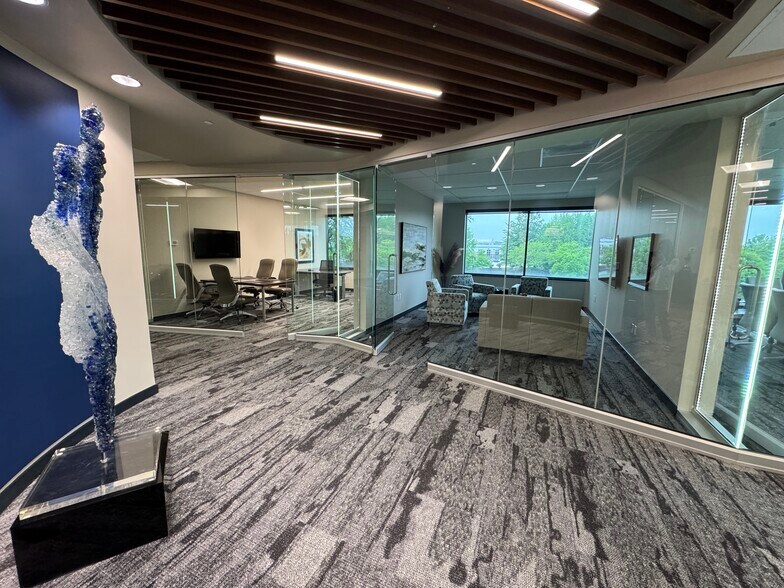 More Photos Of 4100 Edison Lakes Pky, Mishawaka Office For Sale