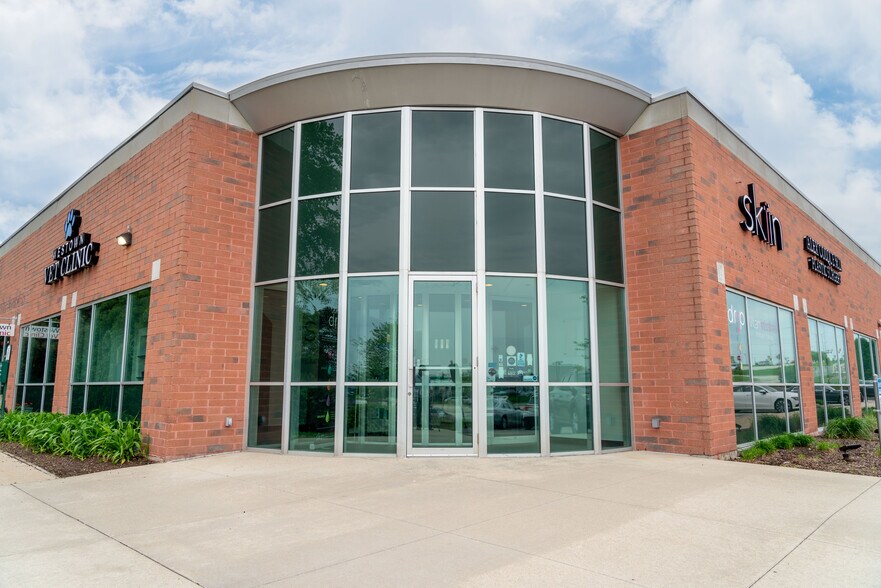 Primary Photo Of 21675 E Moreland Blvd, Waukesha Medical For Lease
