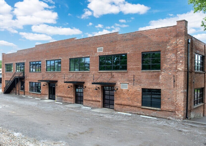 Primary Photo Of 706 19th Ave N, Nashville Office For Lease