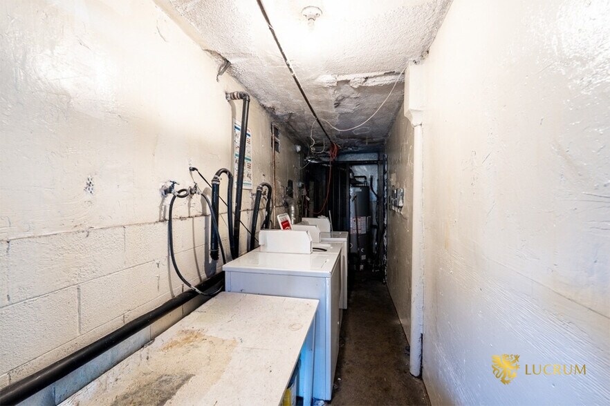 More Photos Of 1683 S Longwood Ave, Los Angeles Apartments For Sale