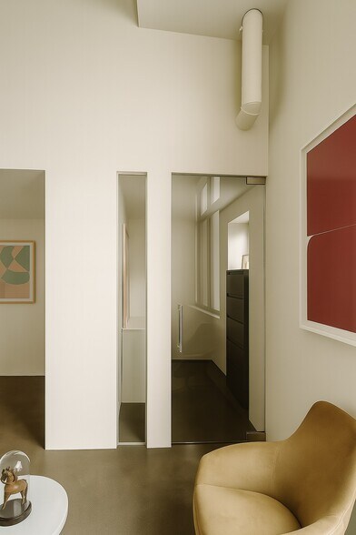 More Photos Of 608-610 Main St, Venice Loft Creative Space For Sale