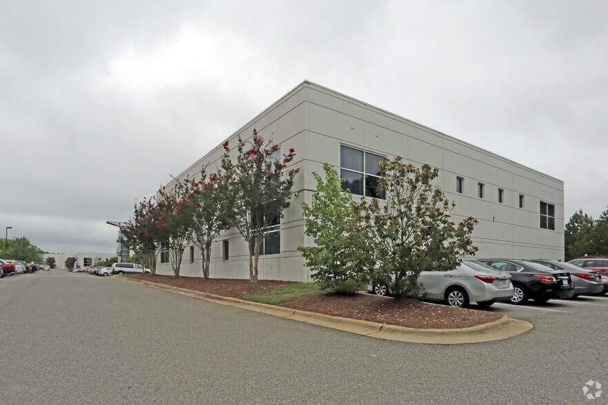 More Photos Of 10700 World Trade Blvd, Raleigh Warehouse For Lease
