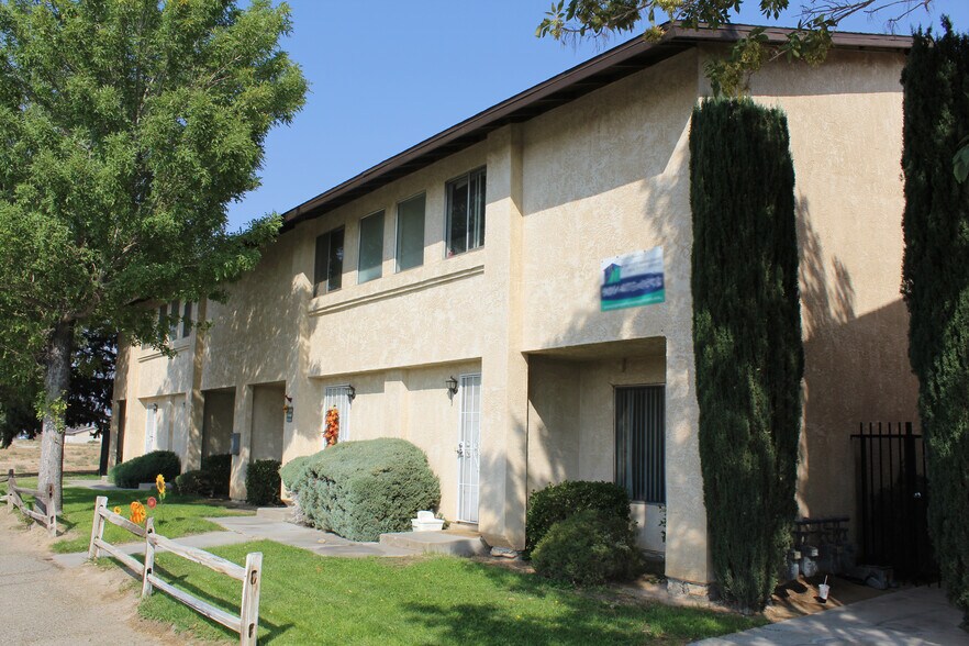 More Photos Of 12745 Navajo Rd, Apple Valley Apartments For Sale