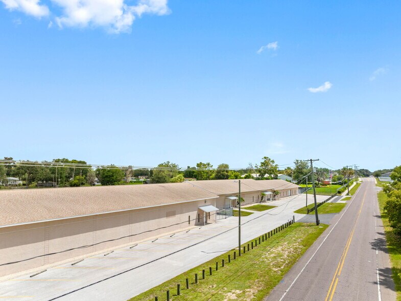 More Photos Of 9610 Harney Rd, Thonotosassa Warehouse For Sale