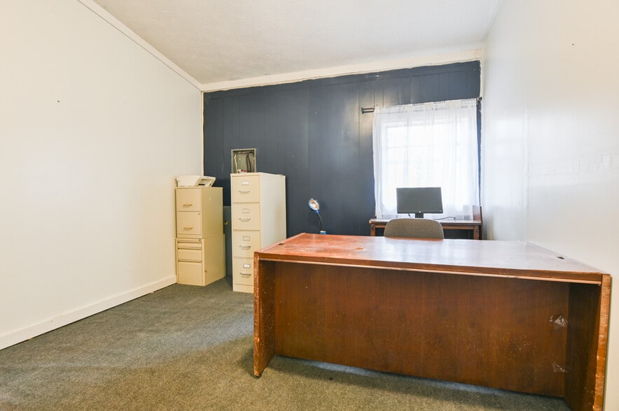 More Photos Of 2766 White Oak Dr, Decatur Religious Facility For Sale