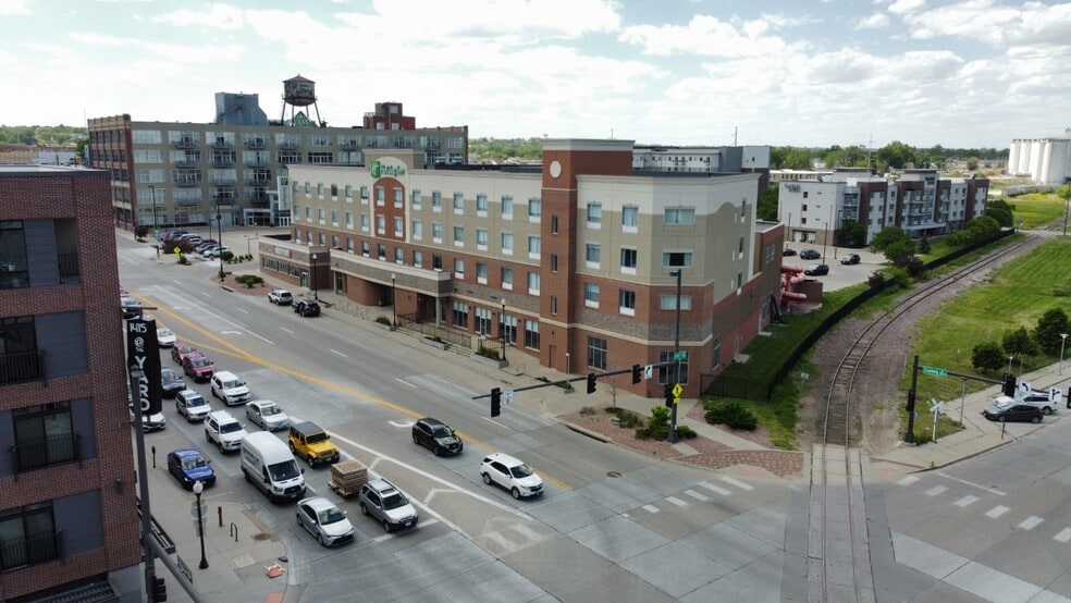 More Photos Of 1420 Cuming St, Omaha Hotel For Lease