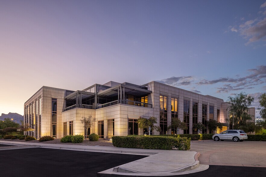 More Photos Of 1635 Village Center Cir, Las Vegas Coworking Space