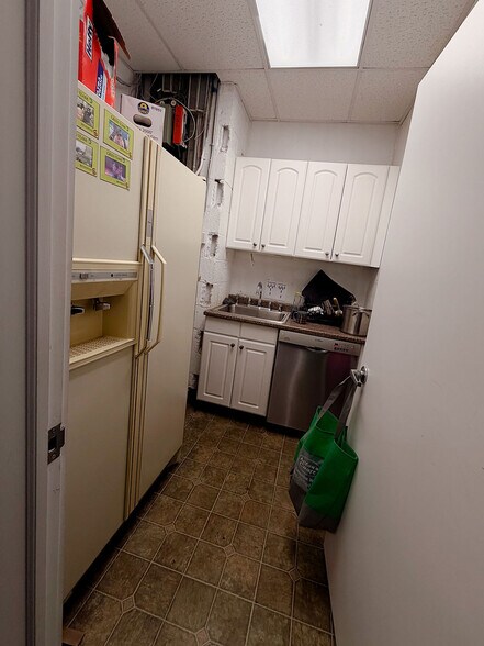 More Photos Of 5420 W State St, Milwaukee Distribution For Lease