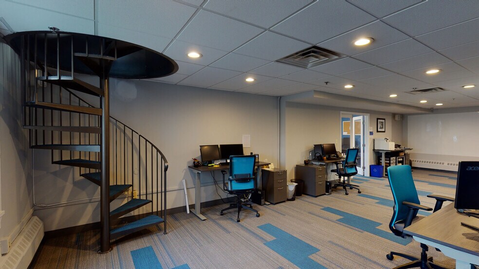 More Photos Of 100 E Seneca St, Manlius Office For Lease