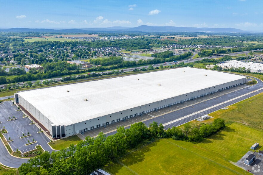More Photos Of 5177 Williamsport Pike, Martinsburg Warehouse For Lease