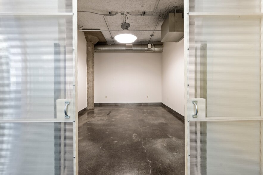 More Photos Of 718 Washington Ave N, Minneapolis Loft Creative Space For Sale