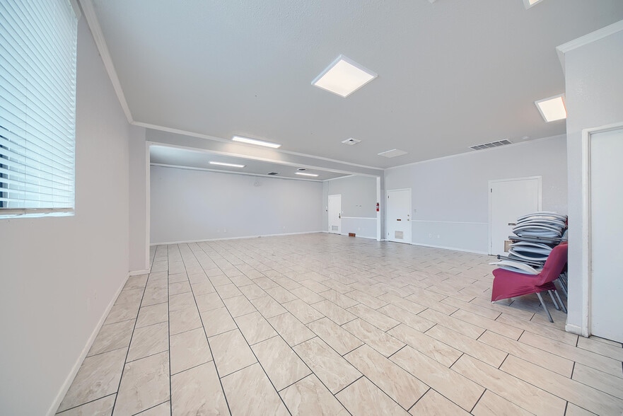 More Photos Of 33 E Magnolia St, Stockton Office For Lease