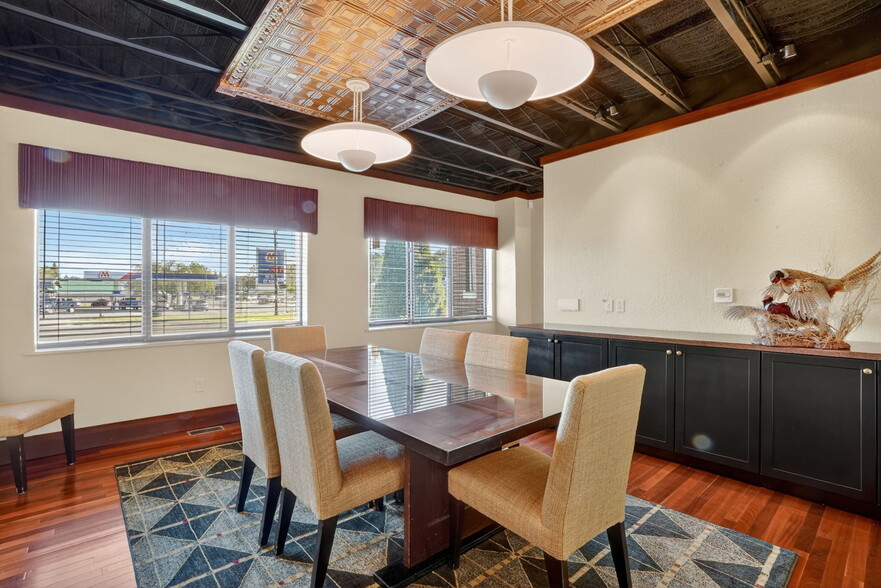 More Photos Of 1104 S Mitchell St, Cadillac Office For Sale