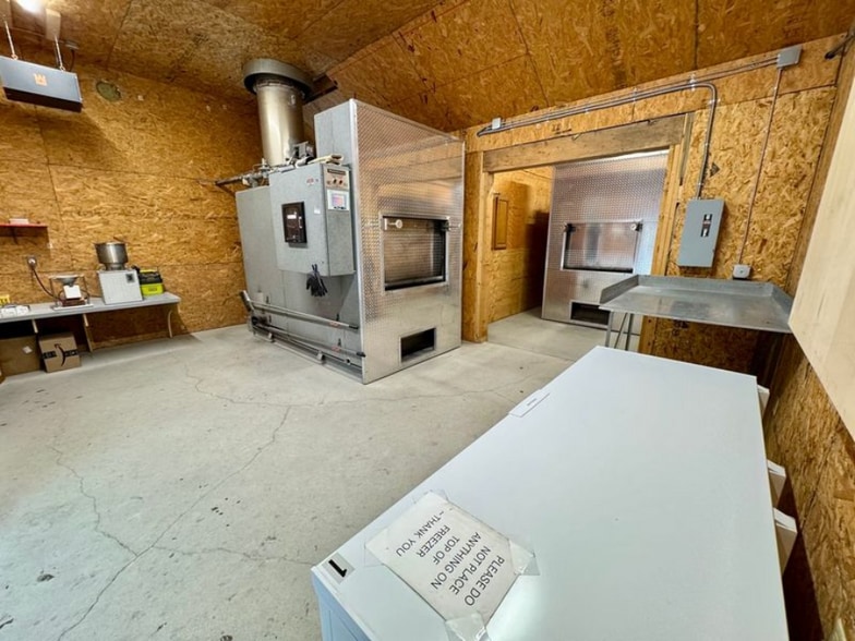 More Photos Of 57 Amanda Ln, Canaan Office For Sale