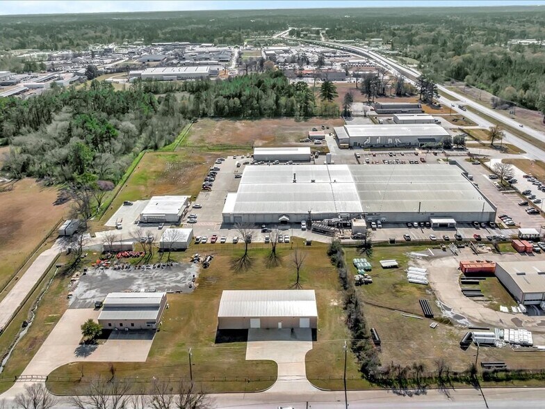 More Photos Of 1807 Webber Lufkin TX 75904 st, Lufkin Warehouse For Lease