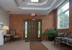 More Photos Of 10 Marine St, Thomaston Medical For Lease