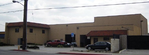 Primary Photo Of 11726-11730 E 166th St, Artesia Warehouse For Lease