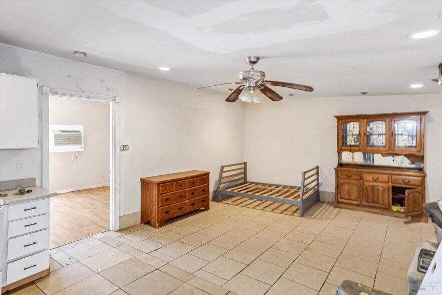 More Photos Of 31211 Highway 128, Cloverdale Apartments For Sale