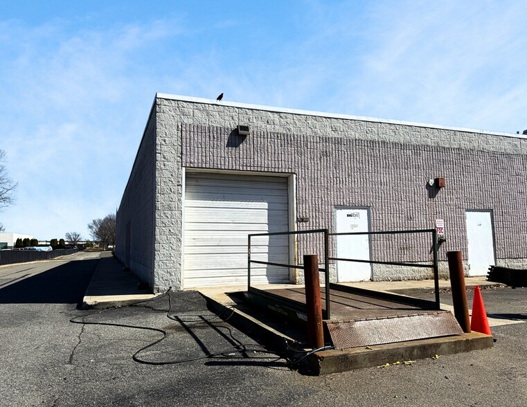 More Photos Of 5755 Sunrise Hwy, Holbrook Storefront For Lease