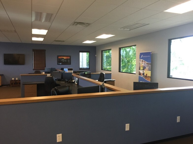 More Photos Of 2911 S A.W. Grimes Blvd, Pflugerville Office For Lease