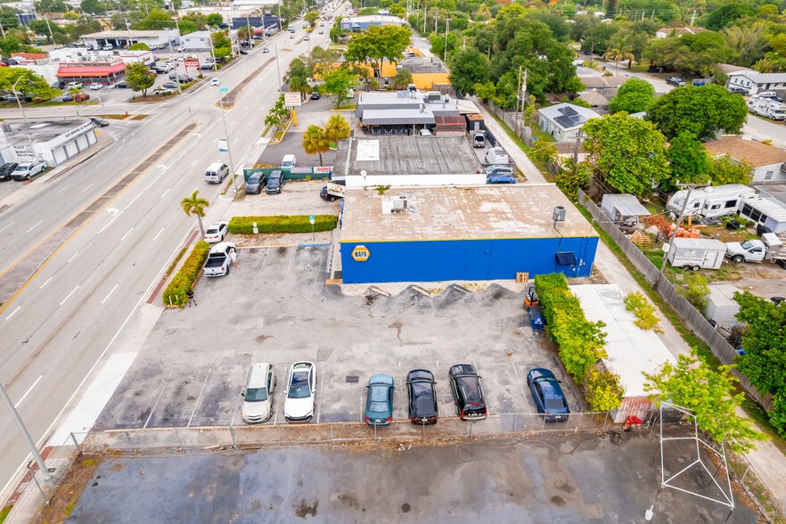 More Photos Of , Fort Lauderdale General Retail For Sale
