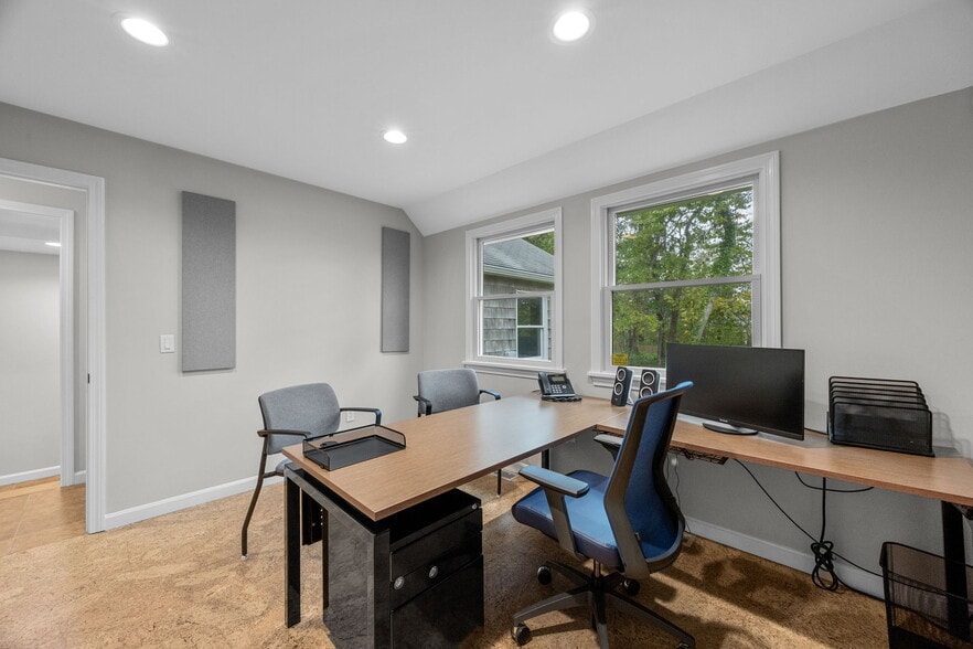 More Photos Of 29 West Rd, Orleans Office For Sale