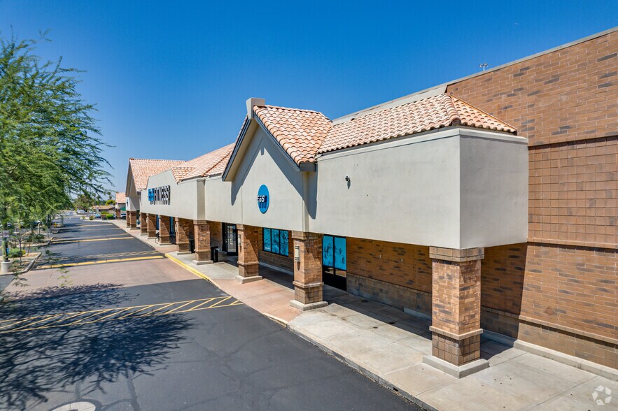 More Photos Of 5860-5870 W Thunderbird Rd, Glendale Unknown For Lease