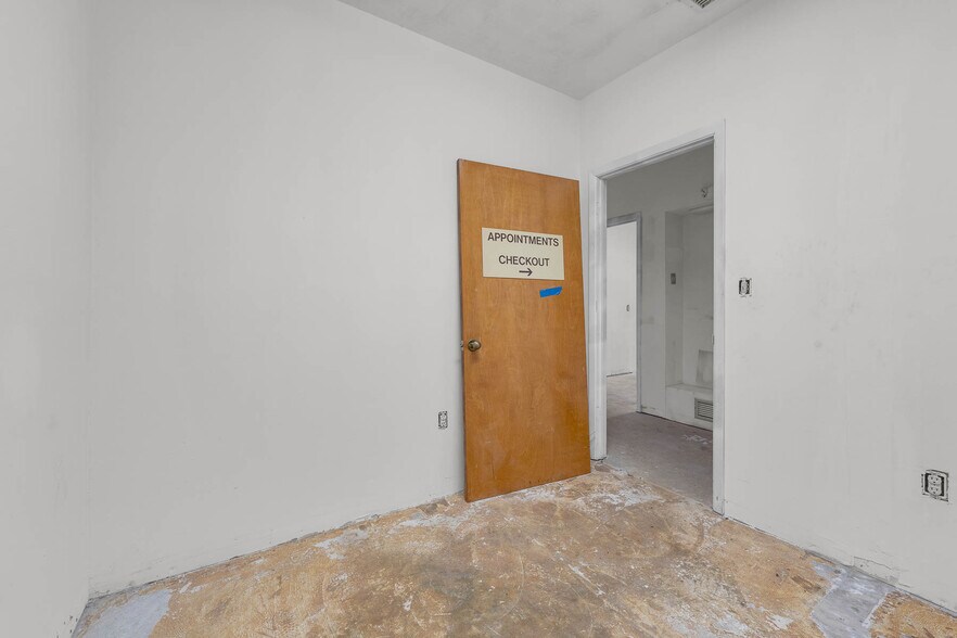 More Photos Of 2306 Lee Rd, Winter Park Medical For Lease