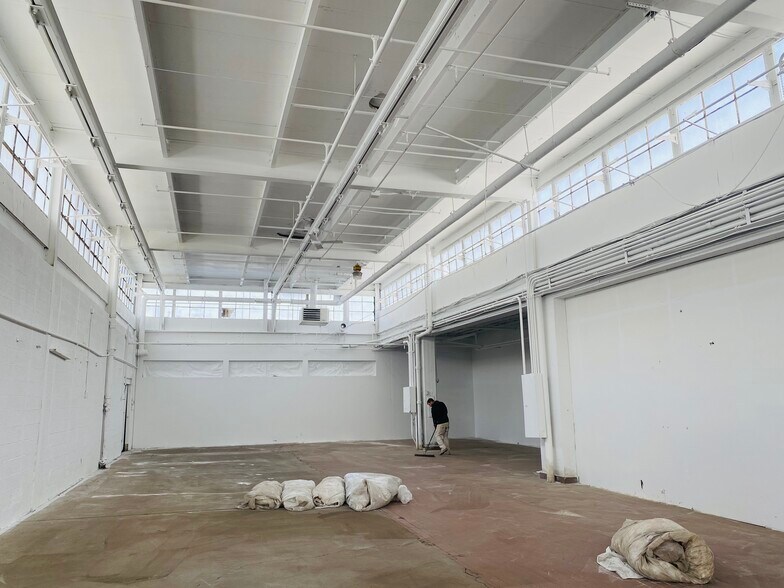 More Photos Of 812 E Ferry St, Buffalo Warehouse For Lease