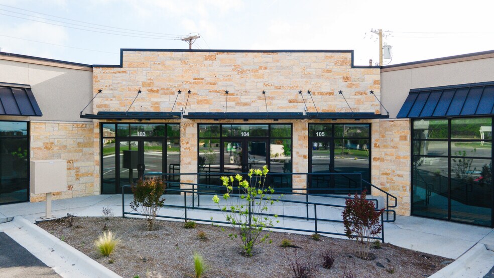 More Photos Of 2315 Indian Trl, Harker Heights Freestanding For Lease