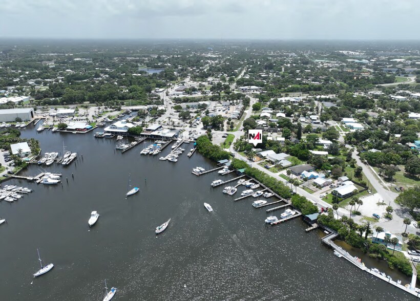 More Photos Of 4648 SE Park Dr, Stuart General Retail For Sale
