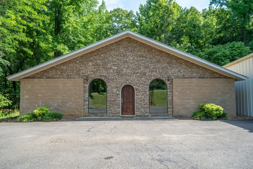 More Photos Of 15288 AR-22, Dardanelle Warehouse For Sale