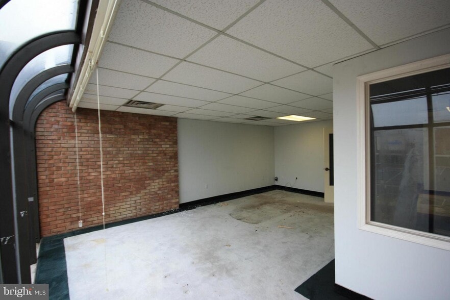 More Photos Of 1629 Benning Rd NE, Washington Office For Lease