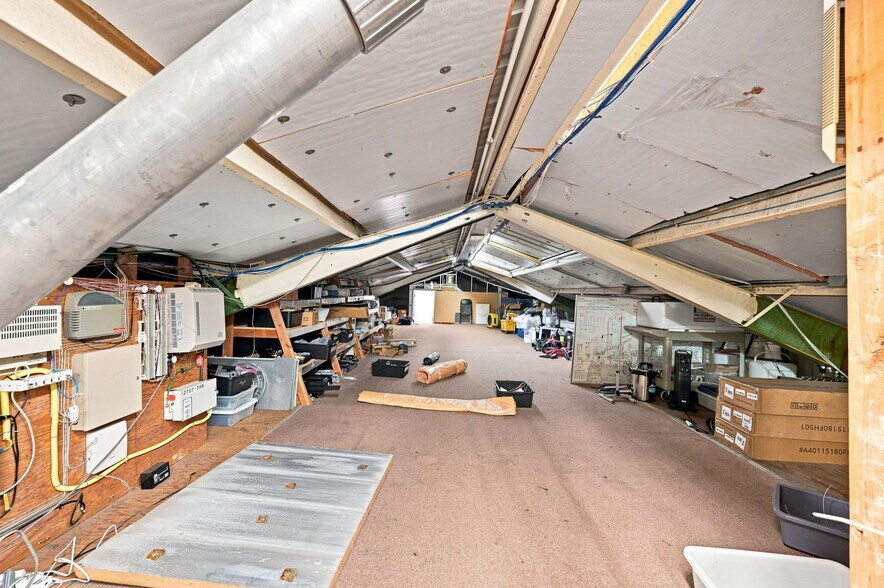More Photos Of 2757 16th St, San Francisco Warehouse For Lease