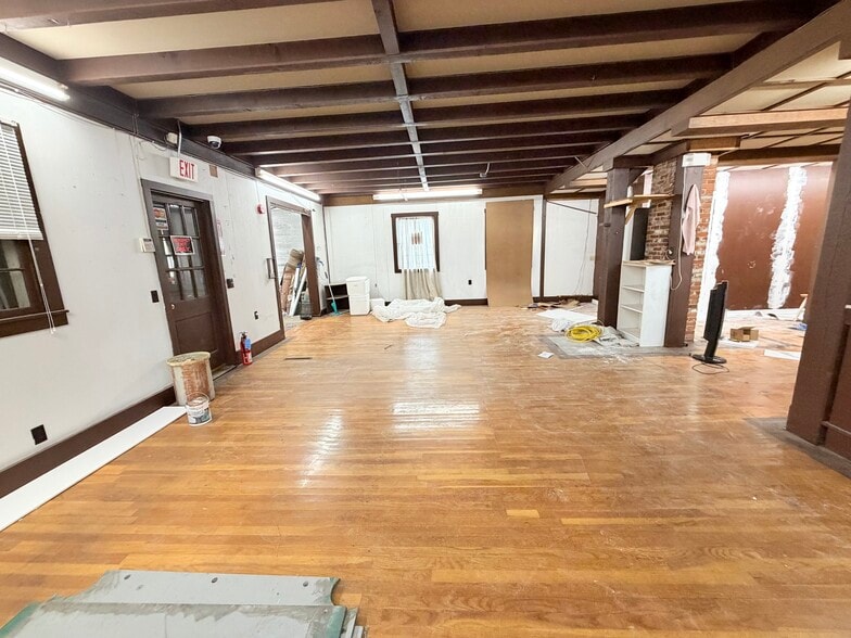 More Photos Of 8 Dunster Ave, Greenville Storefront Retail Residential For Sale