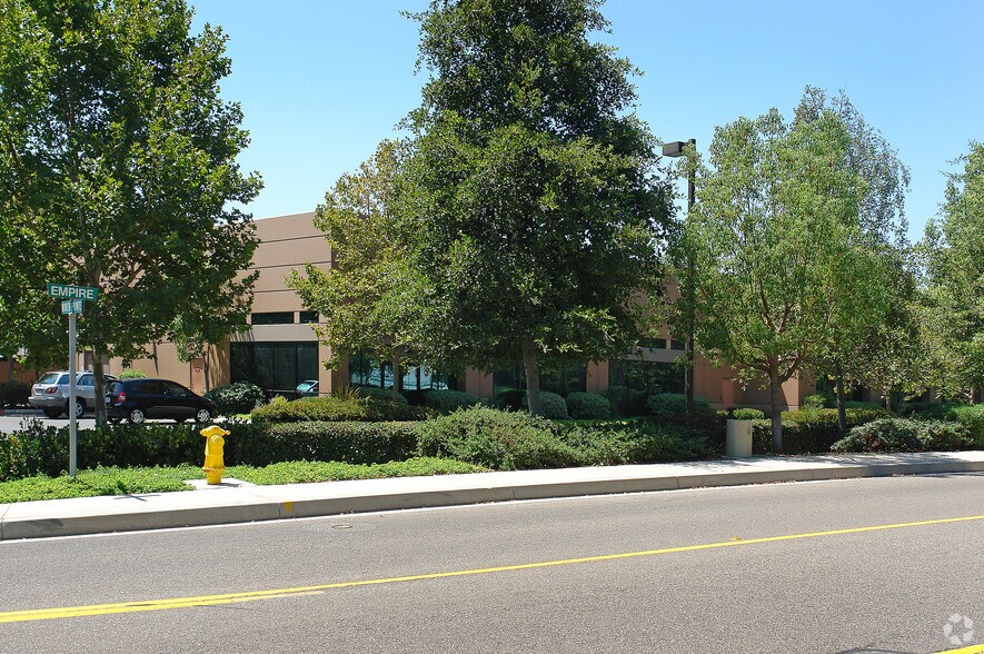 More Photos Of 80 Empire Dr, Lake Forest Office For Lease