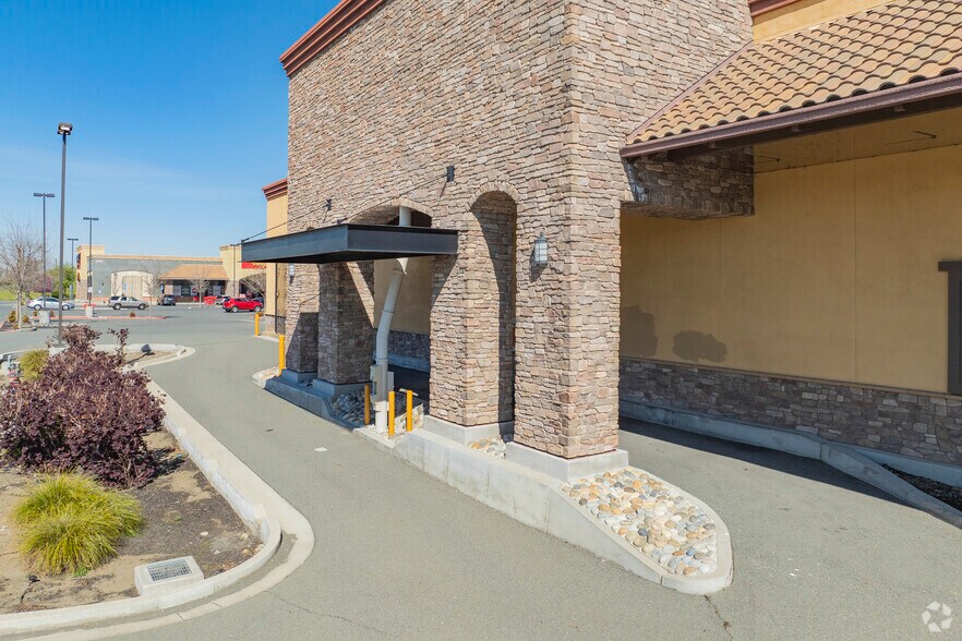 More Photos Of 3130 Buchanan Rd, Antioch Drugstore For Lease