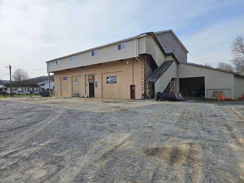 Primary Photo Of 677 Center St E, Rainelle Office For Sale