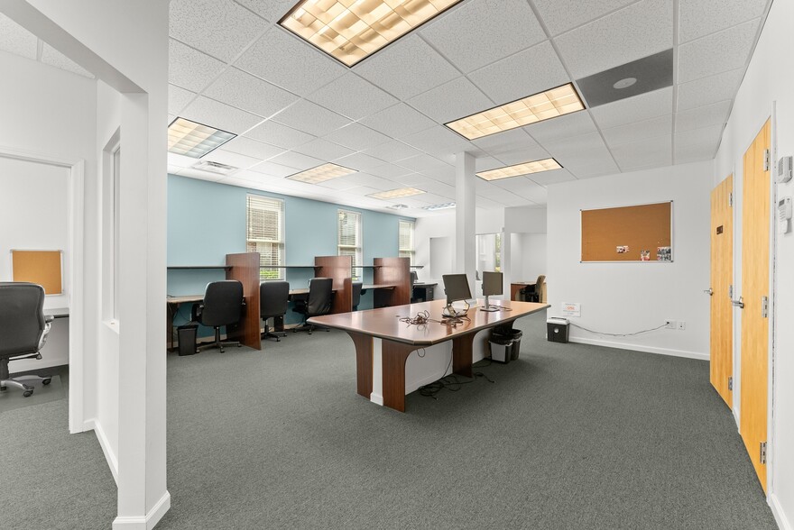 More Photos Of 950 Scales Rd, Suwanee Medical For Lease