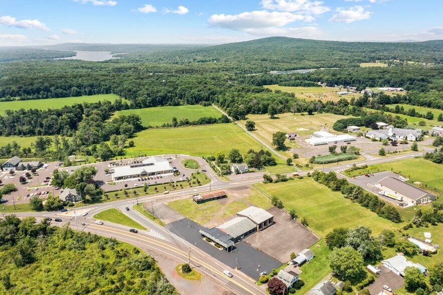 More Photos Of 8364 Easton Rd, Ottsville Auto Dealership For Sale