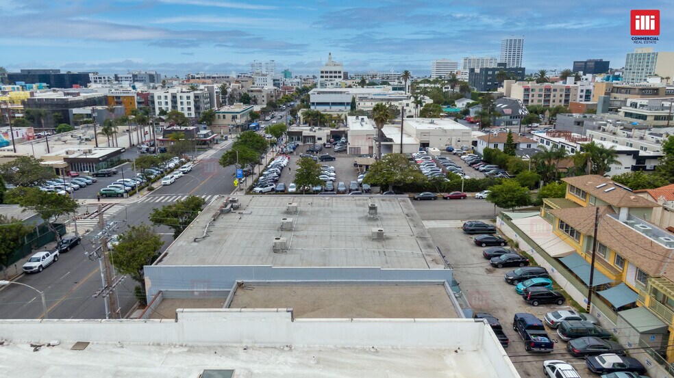 More Photos Of 901 Santa Monica Blvd, Santa Monica Freestanding For Sale