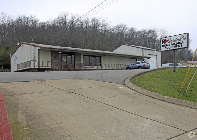 More Photos Of 617 S James Campbell Blvd, Columbia Auto Dealership For Lease