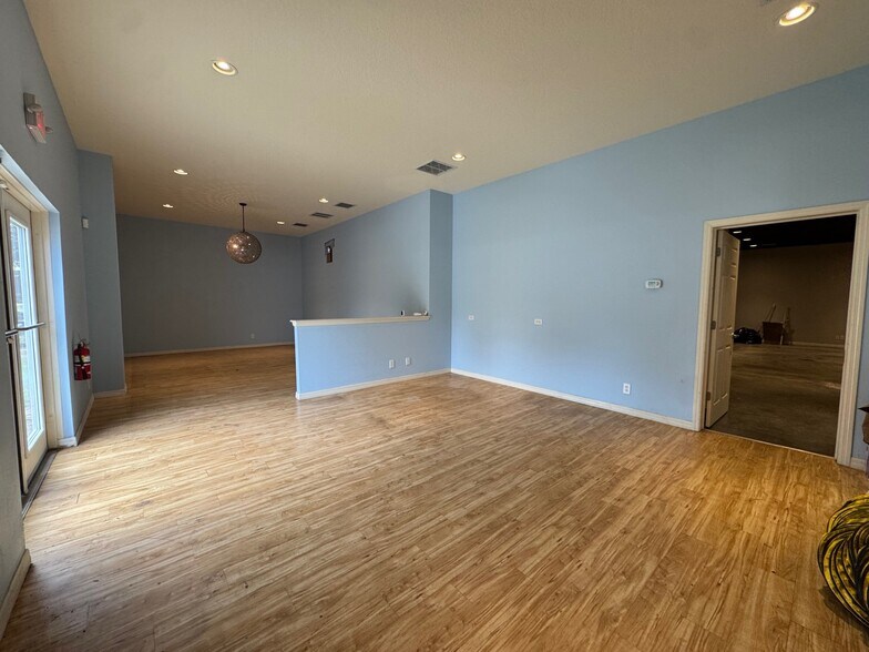 Primary Photo Of 2415 N Albany Ave, Tampa Flex For Lease