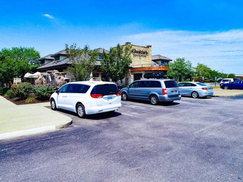 2100 N Green River Rd, Evansville, IN 47715 Restaurant For Sale