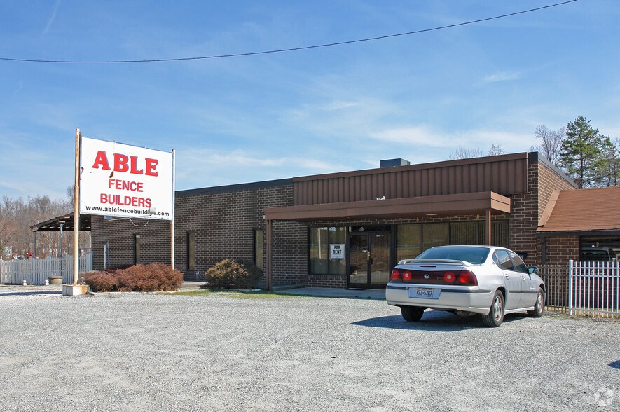 More Photos Of 3900 US Highway 29, Greensboro Showroom For Sale