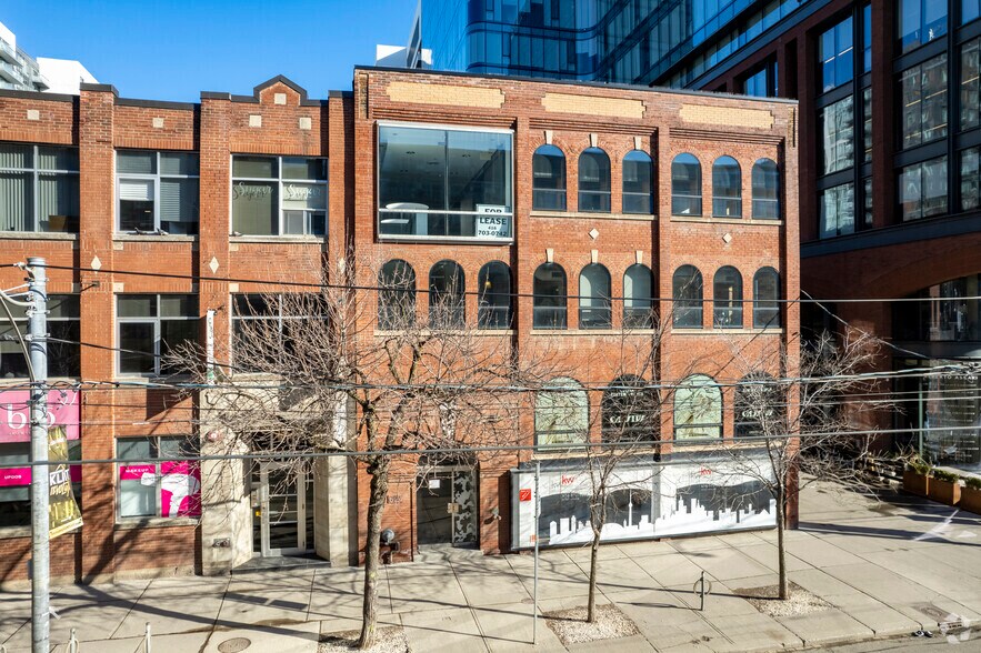 More Photos Of 624 King St W, Toronto Office For Sale