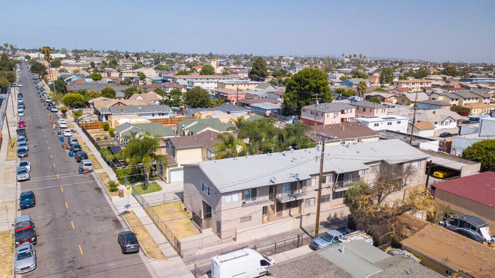 More Photos Of , Los Angeles Multifamily For Sale